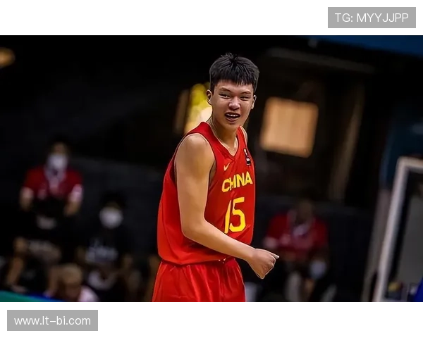 杨瀚森:CBA重视身体对抗 NBA侧重转换进攻节奏和快速反击 杨瀚森:CBA重视身体对抗 NBA侧重转换进攻节奏和快速反击